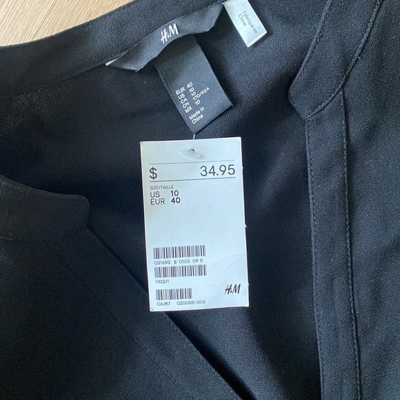 NWT H&M dress with faux leather shoulder detail - Picture 5 of 6